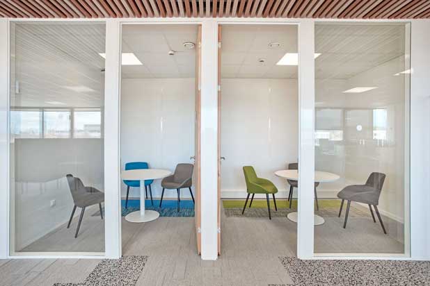 Actiu's furniture in Solystic's cafeteria and offices in Alixan, France. Photo courtesy of Actiu.