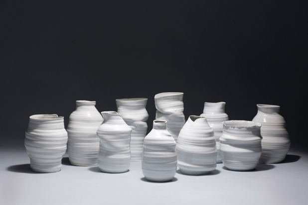 Colección limitada de 300 jarrones de cerámica. Foto de Jara Varela