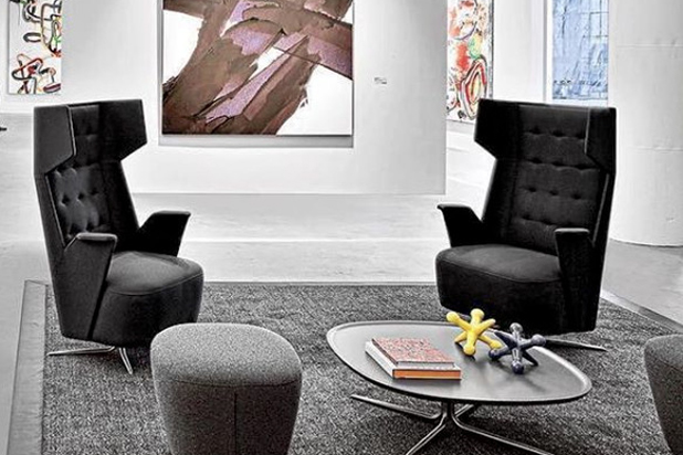 EMBRASSE armchairs, designed by Jorge Pensi for Estel