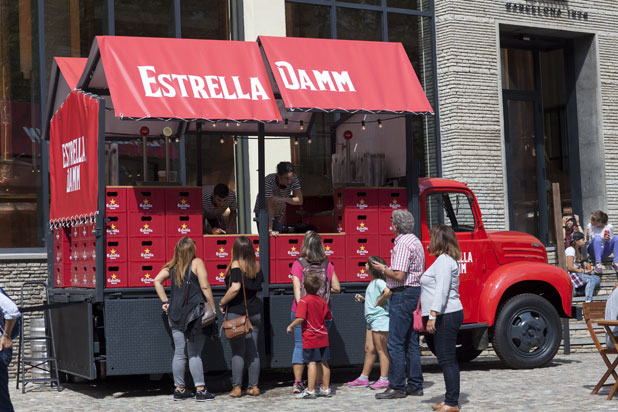 Food Truck de Estrella Damm 2016. Foto de Inga Knölke/Imagekontainer