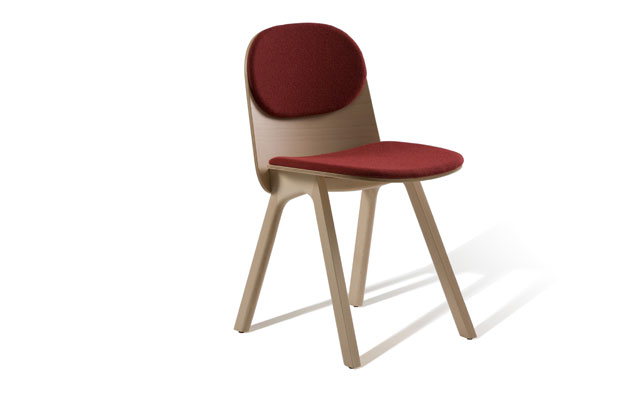 WEDGE chair, designed by Fran Silvestre. Photo courtesy of Capdell