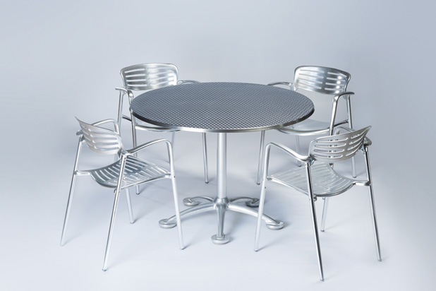 PARIS table and TOLEDO chairs, designed by Jorge Pensi for BARCELONA Dd