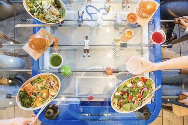 Pesonalización con figuras 3d diseño de Brosmind para el futbolín-mesa RS2 Dining del restaurante Beefsteak de José Andrés en Washington D.C. Foto cortesía de RS Barcelona.