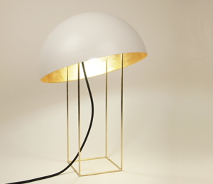 Lámpara de mesa Coco, diseñada por Sleeplate Projects