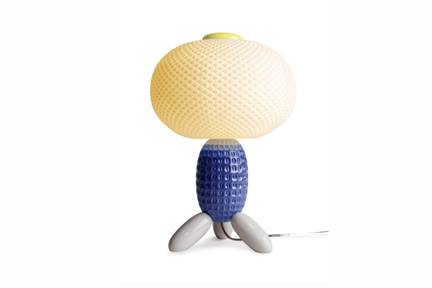 Lámpara de mesa AIRBLOOM diseñada por Nichetto Studio para Lladró. Foto cortesía de Lladró.