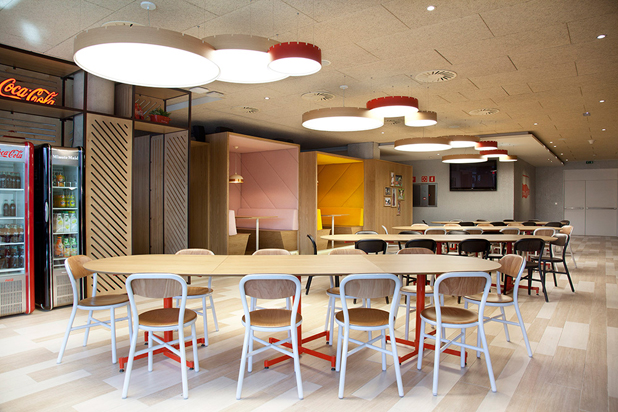 B.lux and Stone Designs light up cafe at Coca-Cola’s Madrid HQ