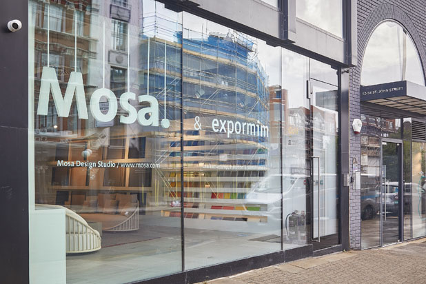 Expormim´s showroom in London (UK). Photo by ®Enzo Cerri, courtesy of Expormim.