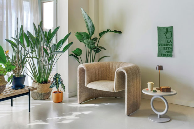 RENMANT armchair designed by Note Design Studio for Sancal.