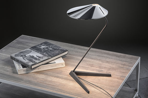 NÓN LÁ desk lamp designed by Jorge Pensi Studio for Bover. Photo courtesy of Bover.