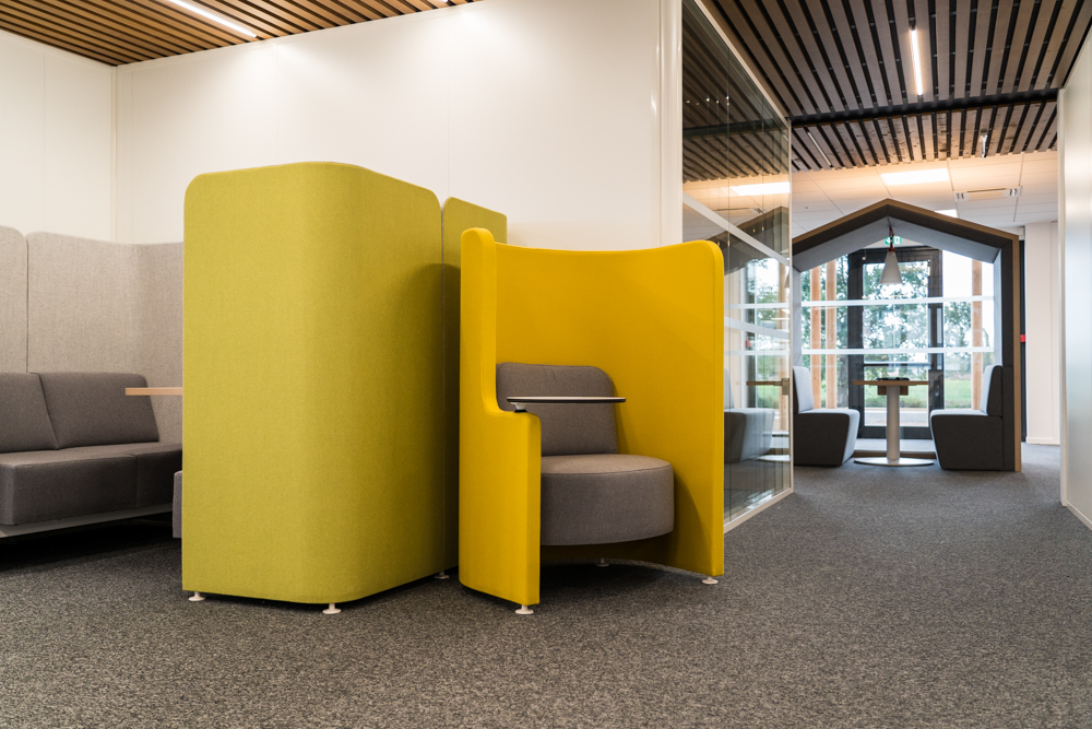 Office solutions by Forma 5 at the Crédit Agricole bank in Bergerac, France. Photo. Courtesy of Forma 5