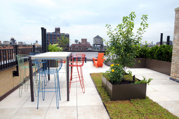 iSiMAR furniture at the Upper West Side rooftop terrace in New York. Photo by iSiMAR
