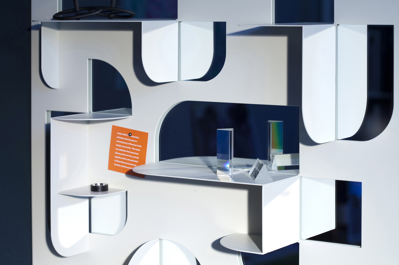 BEND shelf by kutarq for Umbra Shift. Photo. Courtesy of Kutarq