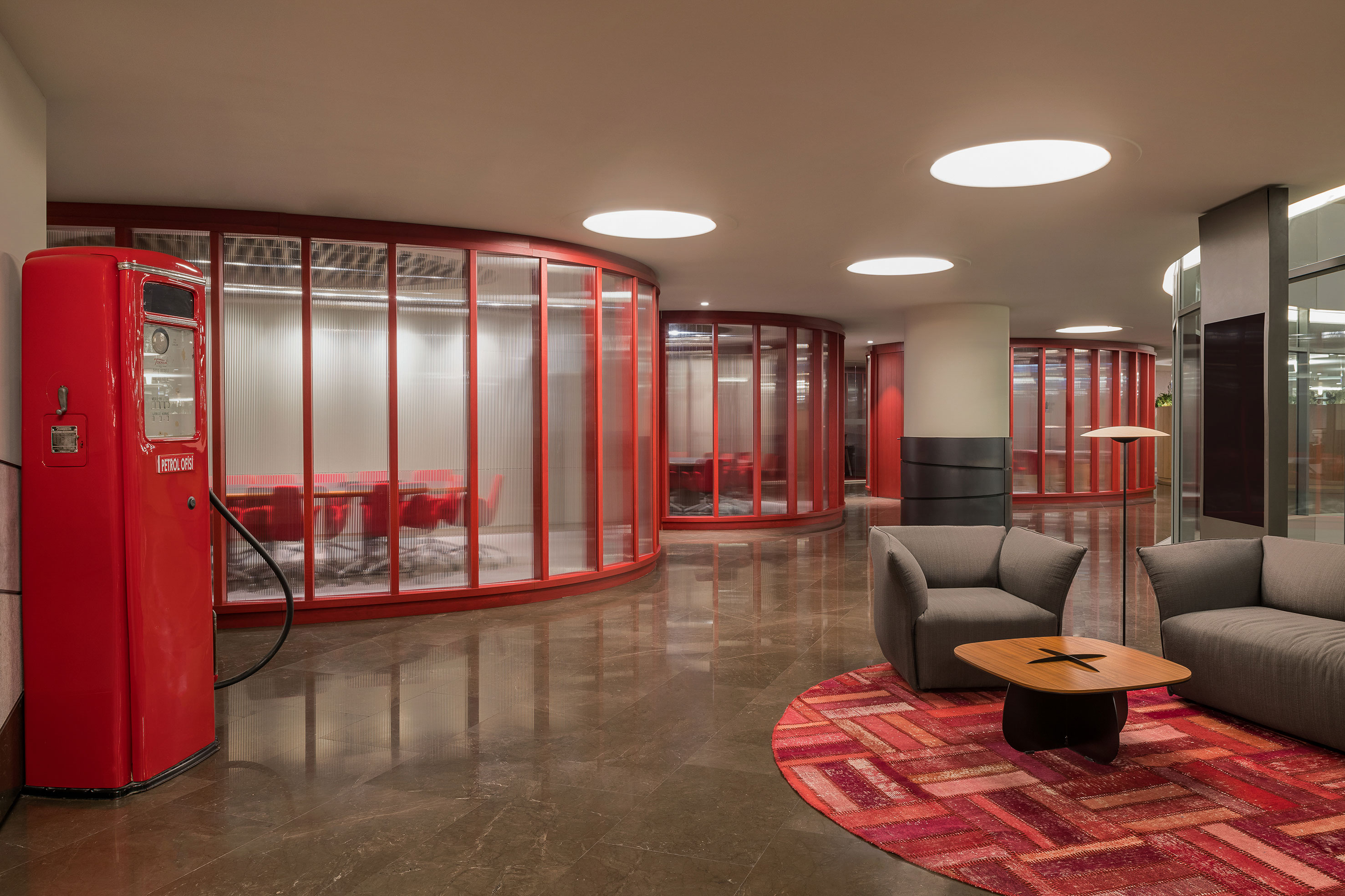 Petrol Ofisi Headquarters in Istanbul. Interior design by Lagranja Design. Foto © Ali Bekman