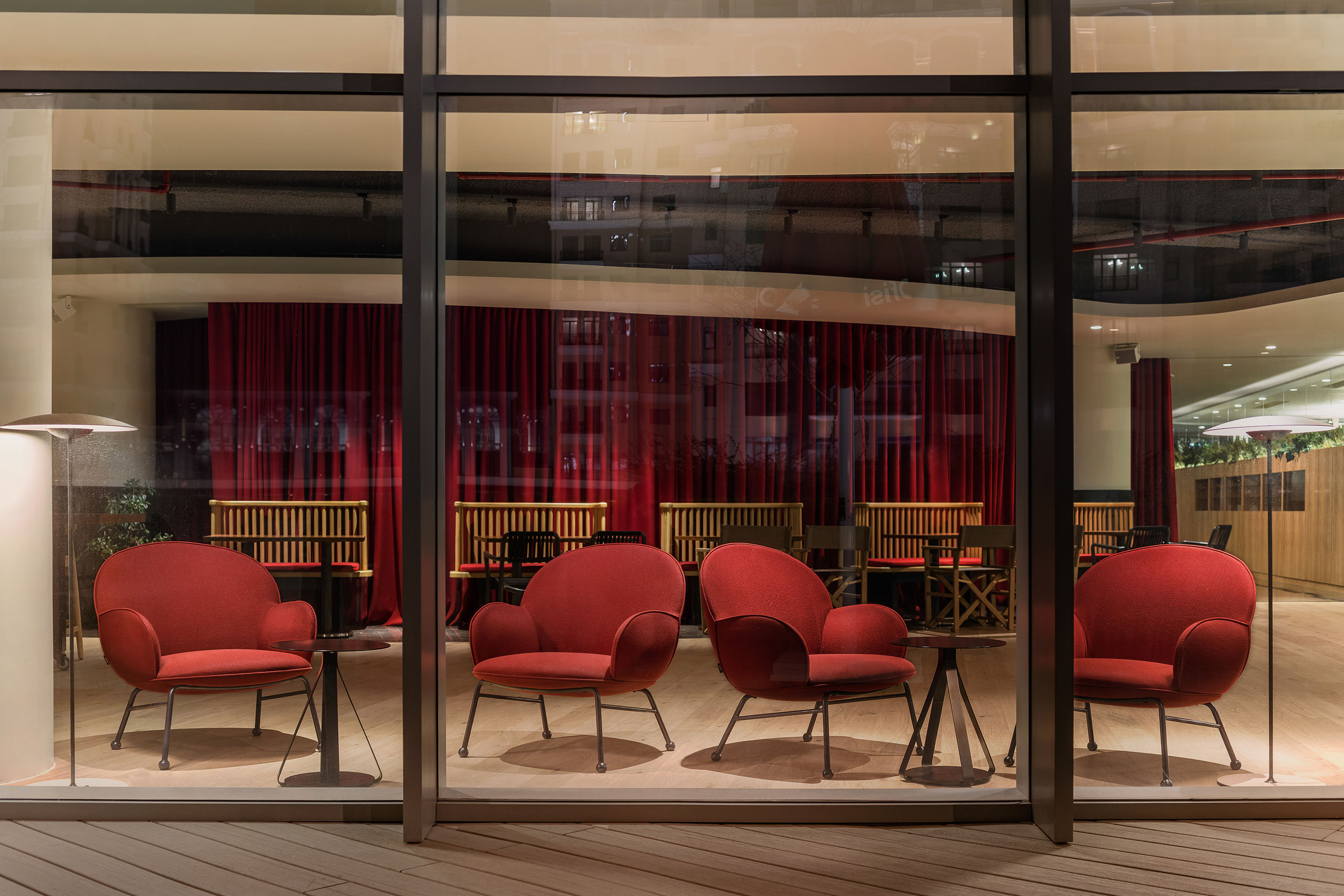 Petrol Ofisi Headquarters in Istanbul. Interior design by Lagranja Design. Foto © Ali Bekman