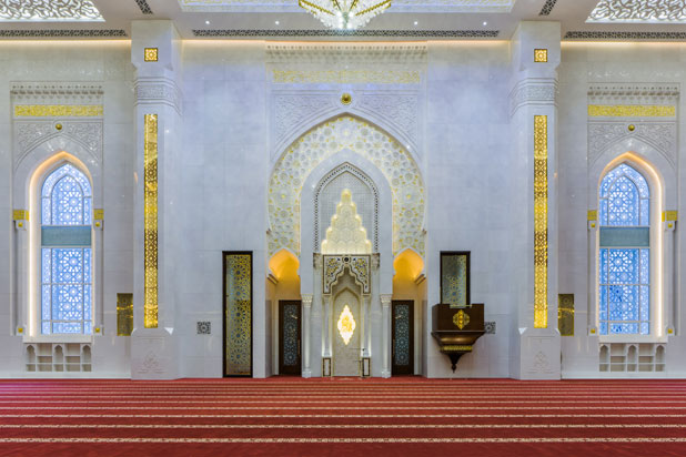 Lighting projects by Lamp at the la Al Azizia mosque in Saudi Arabia. Photo by Lamp