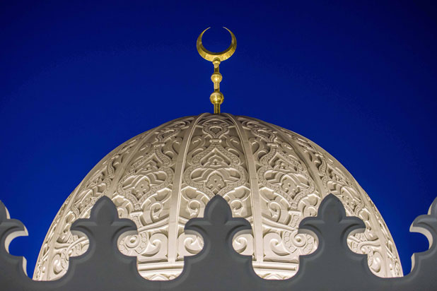 Lighting projects by Lamp at the la Al Azizia mosque in Saudi Arabia. Photo by Lamp