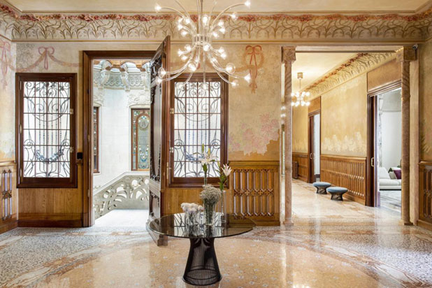 Casa Burés in Barcelona by Estudio Vilablanch and TDB Arquitectura. Photo by Jordi Folch