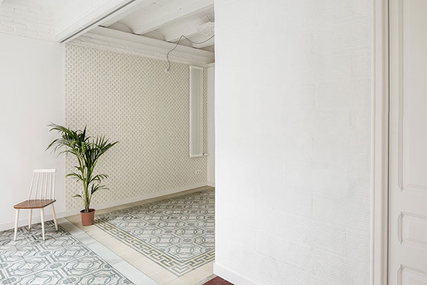 Vallirana 47 apartment by Vora Arquitectura