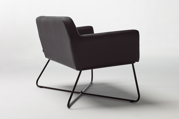 JAPAN sofá by Hector Diego for Mobboli. Photo: Courtesy of Mobboli