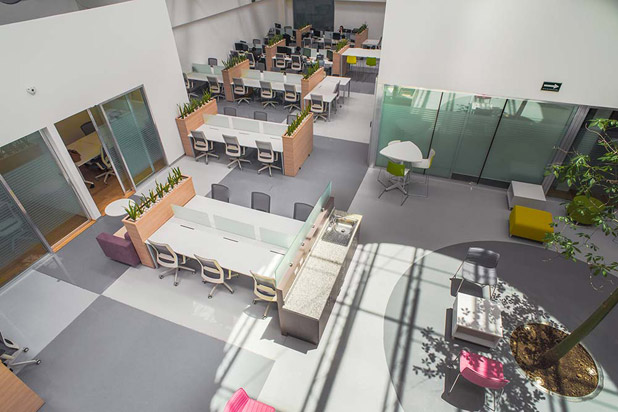 Ofita furniture at the corporate HQs of T-Systems company in Puebla (Mexico)