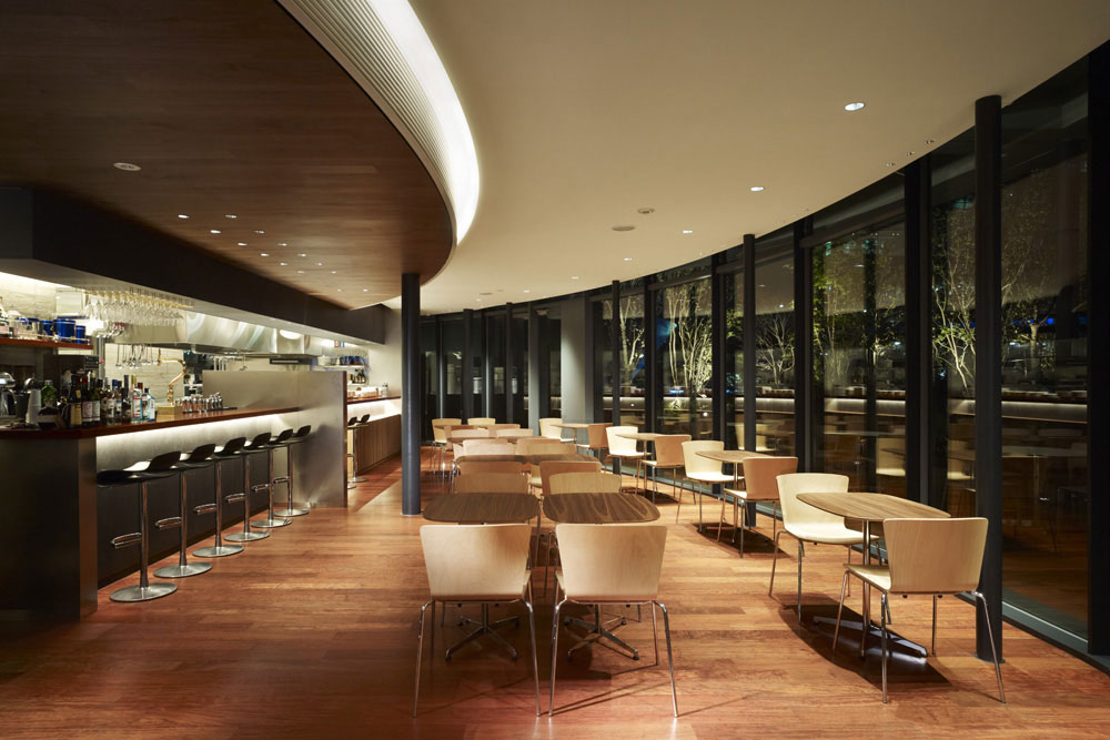 Slam chairs by Sellex at the Haneda Chronogate in Tokyo (Japan). Photo by Sellex
