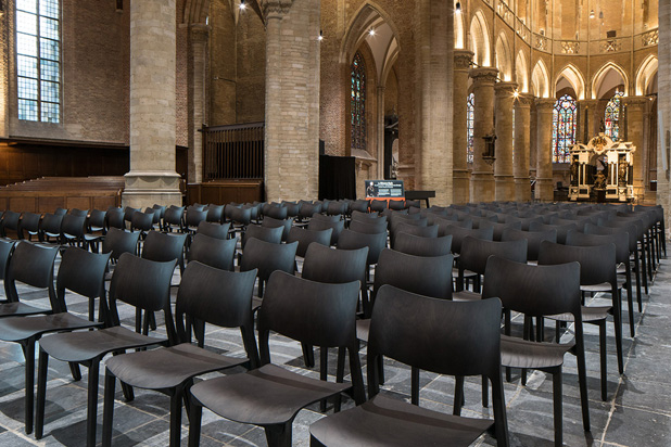 Stua’s Laclasica chair in the Nieuwe Kerk church in Delft (Netherlands)