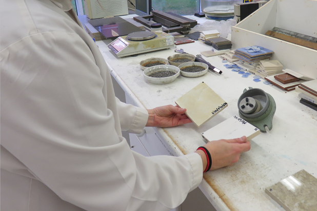 ITC laboratory work. Shades in ceramic tiles decorated with Inkjet. Photo courtesy of ITC.