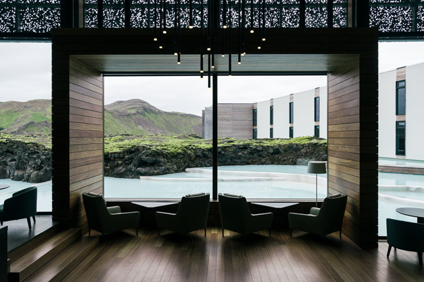 SLIM lamp by Vibia at the Retreat hotel. Photo by © Giorgio Possenti. Courtesy of Vibia