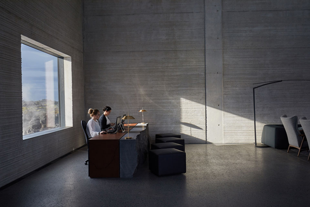 MAYFAIR lamp by Vibia at the Retreat hotel. Photo by © Giorgio Possenti. Courtesy of Vibia.