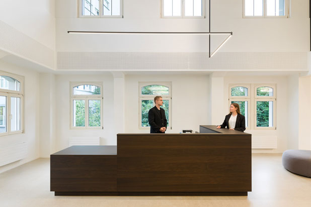Sticks architectural luminaire by Arik Levi for Vibia at the SIG’s company headquarters in Neuhausen, Switzerland. Photo by Andrin Winteler, courtesy of Vibia.
