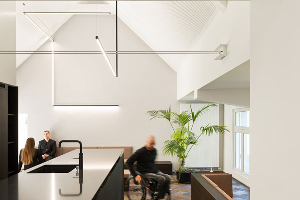 Sticks architectural luminaire by Arik Levi for Vibia at the SIG’s company headquarters in Neuhausen, Switzerland. Photo by Andrin Winteler, courtesy of Vibia.