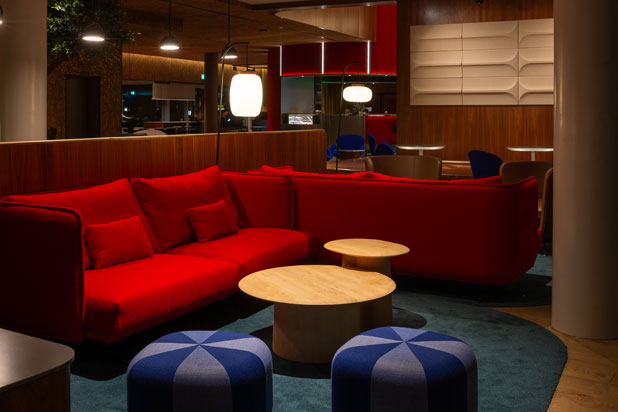 Hotel Novotel Zurich City West revonado por Stone Designs. Foto cortesía de Stone Designs. 