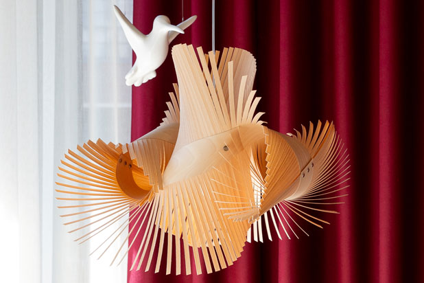 Lámparas de LZF en la renovada sala de exposición de Next Level Design en Noruega. Foto de Kjetil Gudem, cortesía de LZF. 