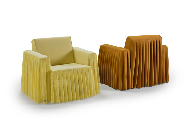 Butacas TWINS diseñadas por Júlia Esqué para Sancal. Foto cortesía de Sancal.