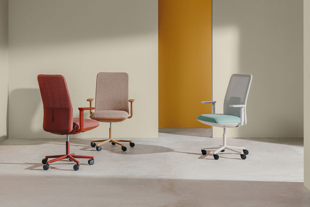 Sillas VELO diseñadas por Benjamin Hubert para Andreu World. Foto cortesía de Andreu World.