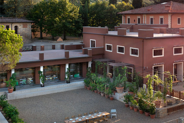 Marset´s outdoor lights at the Fattoria de Vignamaggio in Italy. Photo courtesy of @vignamaggio.
