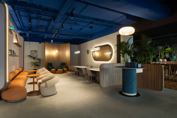  Mercure Warsaw Centrum hotel by Stone Designs. Photo by Alberto Monteagudo, courtesy of Stone Designs.