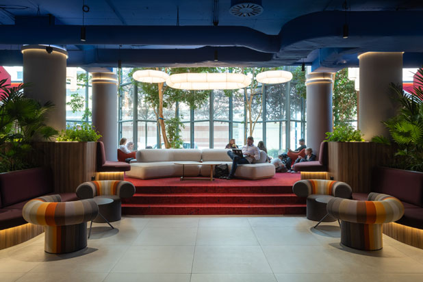  Mercure Warsaw Centrum hotel by Stone Designs. Photo by Alberto Monteagudo, courtesy of Stone Designs.