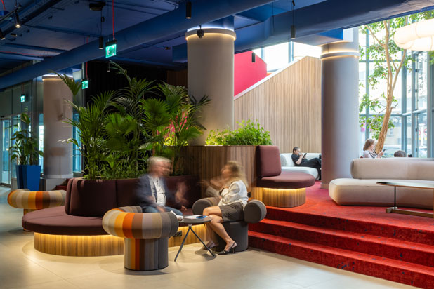  Mercure Warsaw Centrum hotel by Stone Designs. Photo by Alberto Monteagudo, courtesy of Stone Designs.
