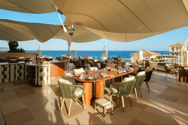 BELL lamp by ALMA Light at the Blue Bay Marcel Ravin restaurant in Monaco. Photo courtesy of ALMA Light. 