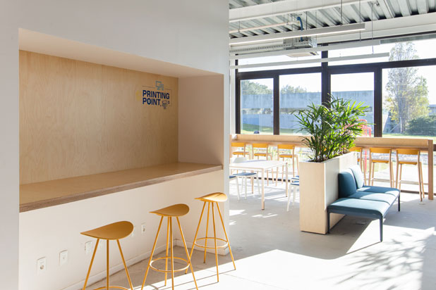 COMA 4L stools, NOA chairs and KUBIKA benches at the University of Montevideo's School of Engineering, Uruguay. Photo by Ferrescanepa, courtesy of Enea.