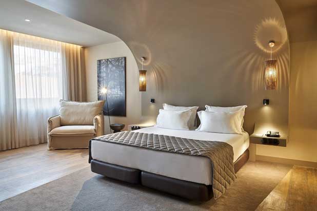 Colección GEA en el hotel PortoBay Teatro en Oporto (Portugal). Foto cortesía de a-emotional light.