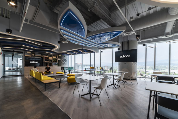 Actiu´s office furmiture at the Adidas headquarters in Mexico D.F. Photo courtesy of Actiu.