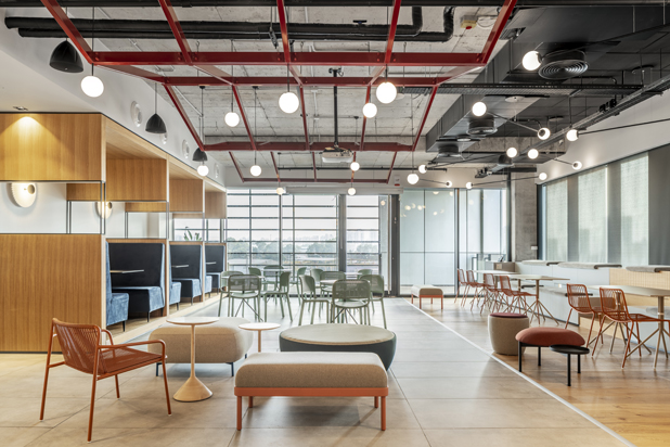 Sancal furniture at the One1 Office in Petah Tikva, Israel. Photo by Yoav Peled, courtesy of EN Design studio and Sancal.