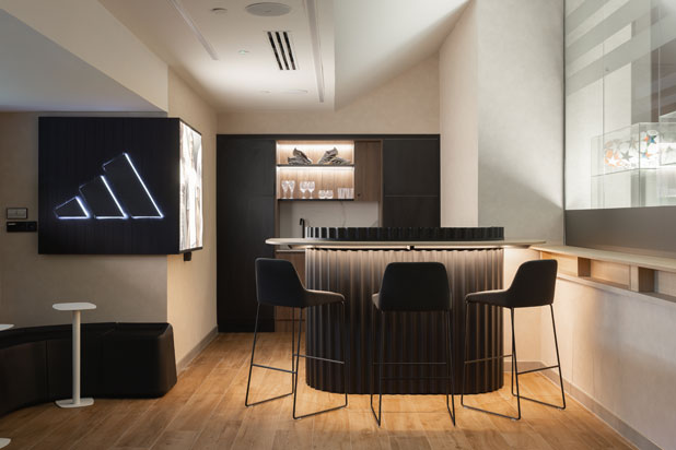 VIP Adidas room at Santiago Bernabéu football Stadium in Madrid, Spain by Stone Designs. Photo by Alberto Monteagudo, courtesy of Stone Designs.