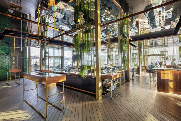 OneOcean restaurant in Barcelona. Photo by © Adrià Goula. Courtesy of EQUIPO CREATIVO.