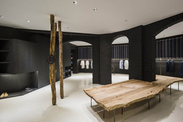 NINO ALVAREZ fashion shop in Barcelona. 2015