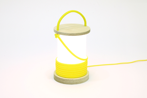 Lámpara ARGIZAIOLA diseñada por Silvia Ceñal para Ohi Design Project. Foto cortesía de Silvia Ceñal.