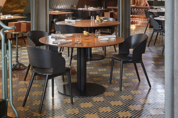 Colección GOOSE de Vergés en el restaurante l'Aliança d'Anglès (Gerona). Foto de Meritxell Arjalaguer, cortesía de Vergés. 