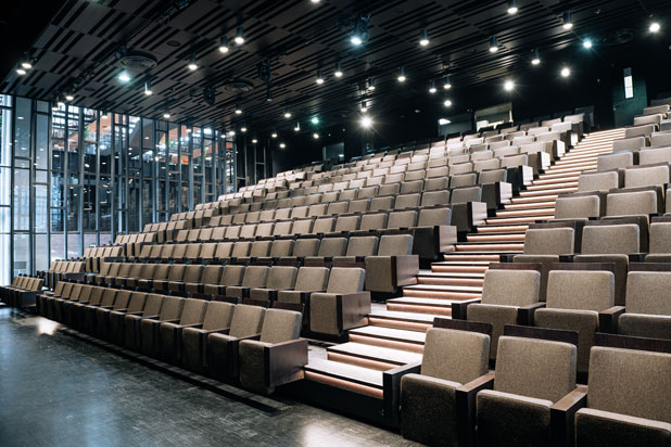 Figueras Seating armchairs at the Métal 57 Auditorium in Boulogne-Billancourt, France. Photo courtesy of Figueras Seating.